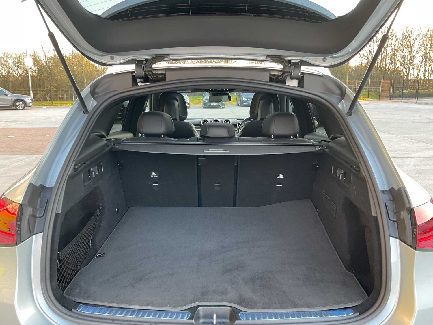 Used Mercedes-Benz GLC 2023 for sale - 77960892: Photo 17