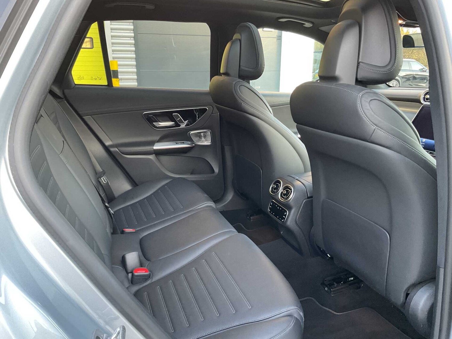 Used Mercedes-Benz GLC 2023 for sale - 77960892: Photo 18