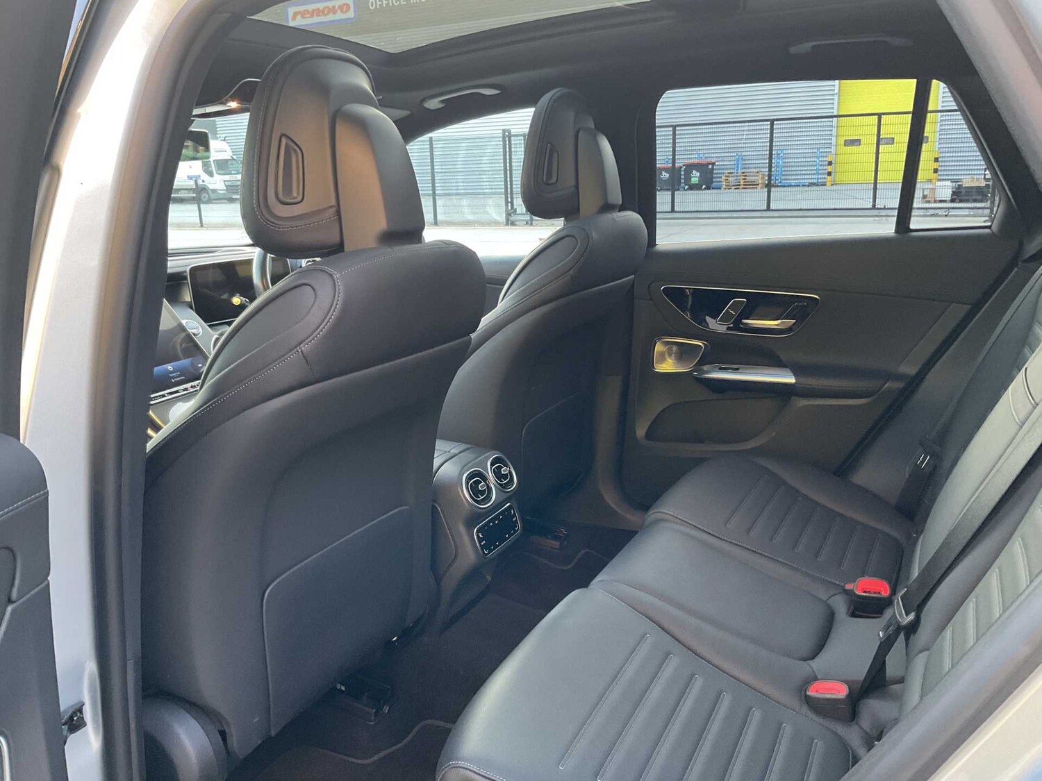 Used Mercedes-Benz GLC 2023 for sale - 77960892: Photo 19