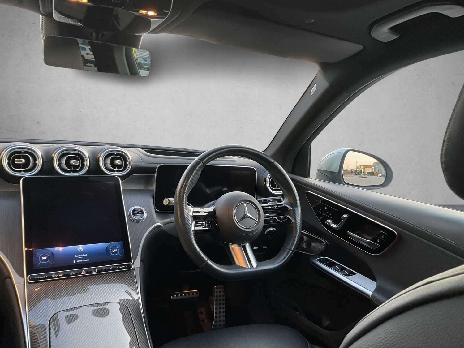 Used Mercedes-Benz GLC 2023 for sale - 77960892: Photo 22