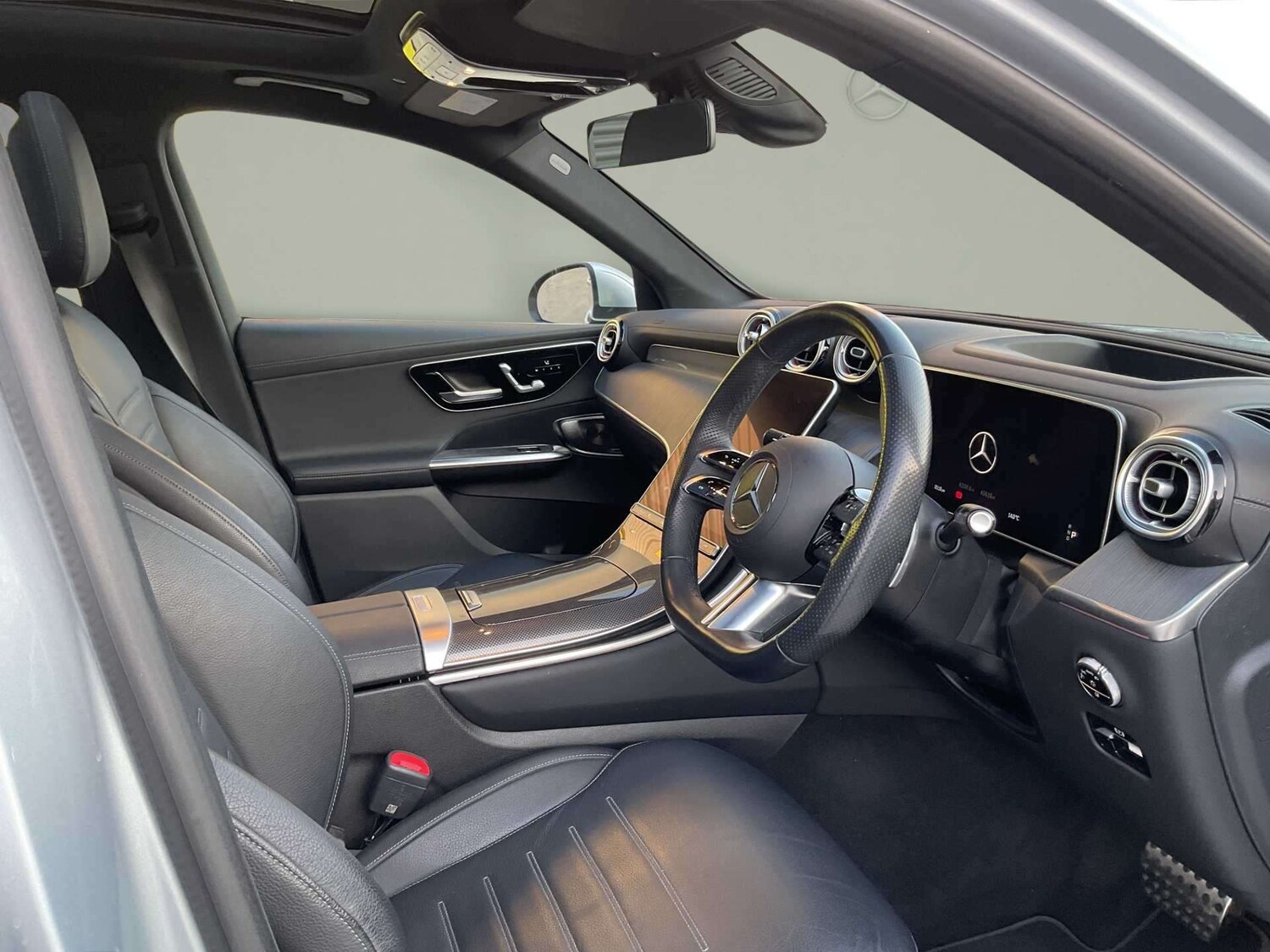 Used Mercedes-Benz GLC 2023 for sale - 77960892: Photo 24