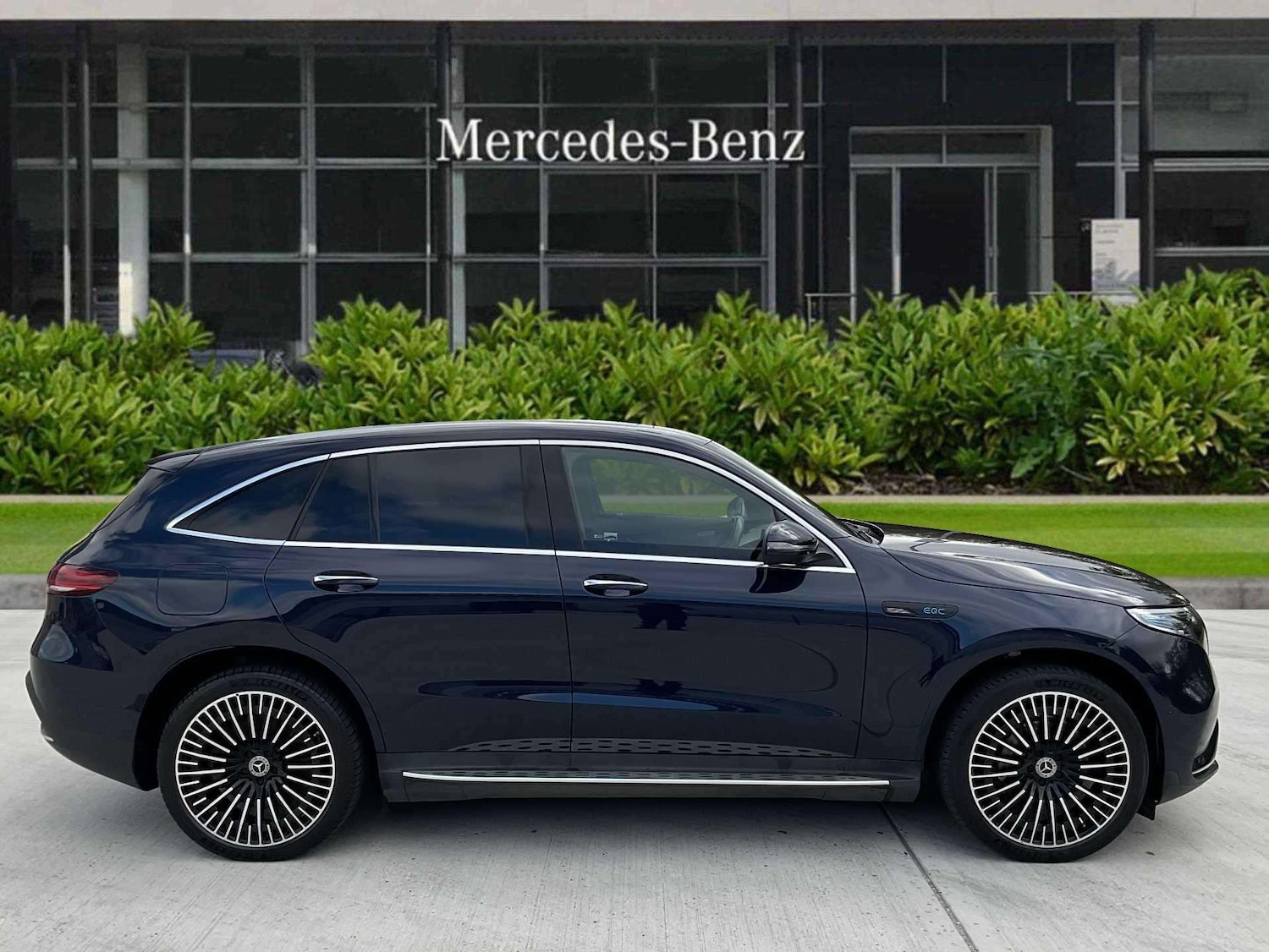 Used Mercedes-Benz EQC 2022 for sale - 77347990: Photo 2