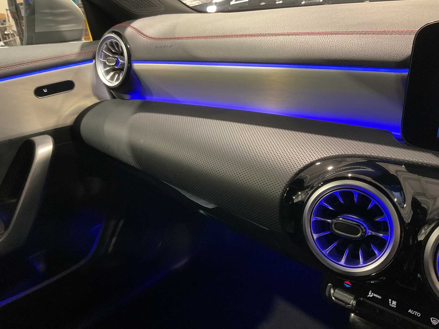 Used Mercedes-Benz CLA 2024 for sale - 76967862: Photo 35