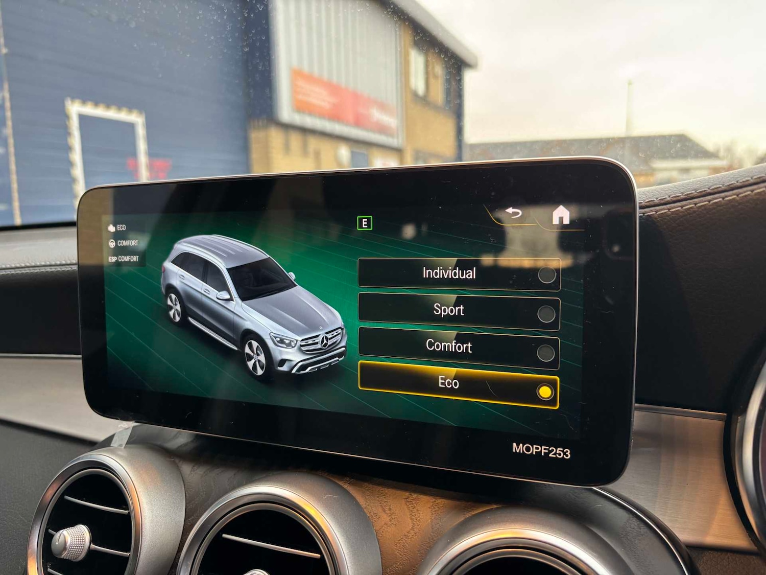 Used Mercedes-Benz GLC 2022 for sale - 77158515: Photo 33