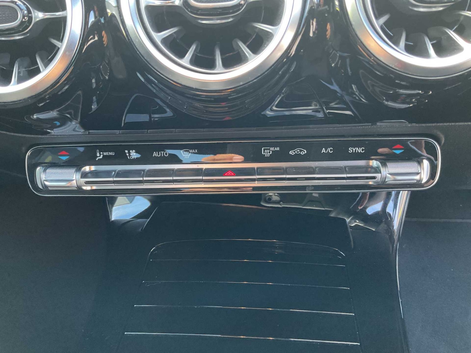 Used Mercedes-Benz CLA 2023 for sale - 76242467: Photo 31