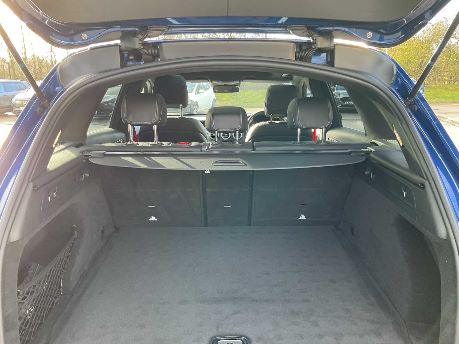 Used Mercedes-Benz GLC 2019 for sale - 77389877: Photo 17