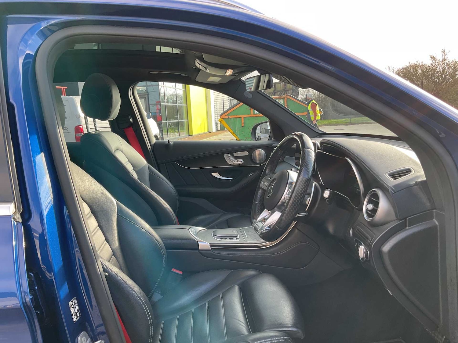 Used Mercedes-Benz GLC 2019 for sale - 77389877: Photo 24