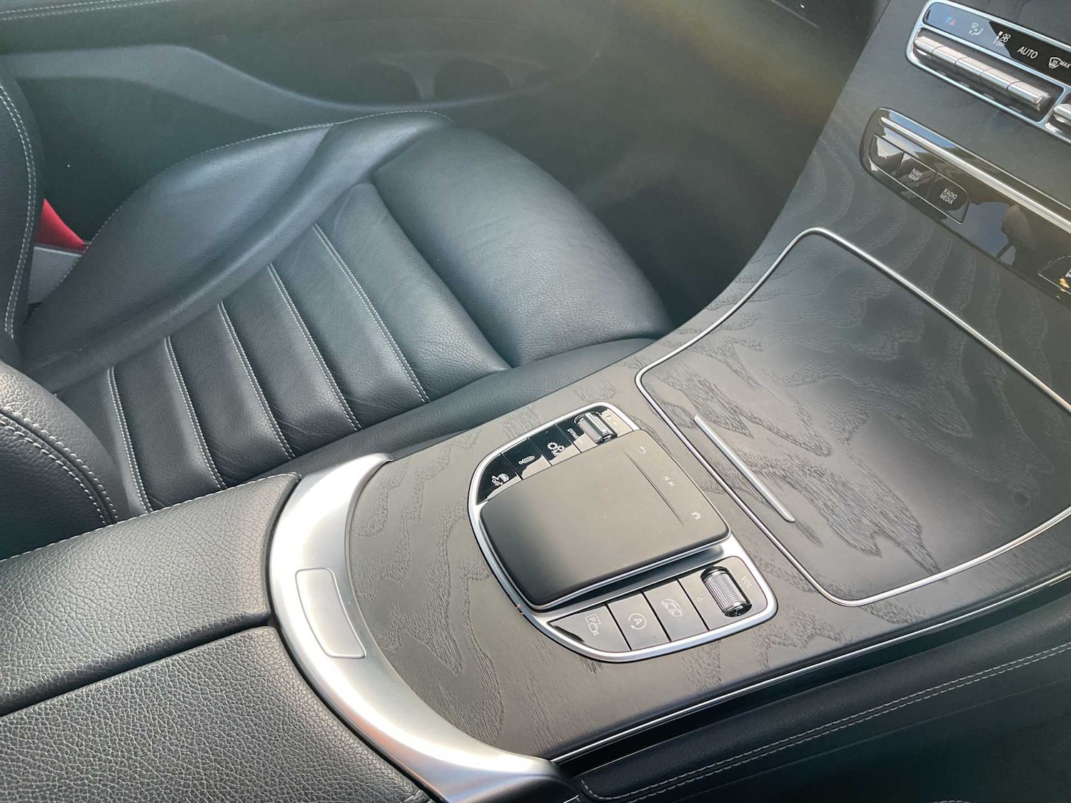 Used Mercedes-Benz GLC 2019 for sale - 77389877: Photo 29