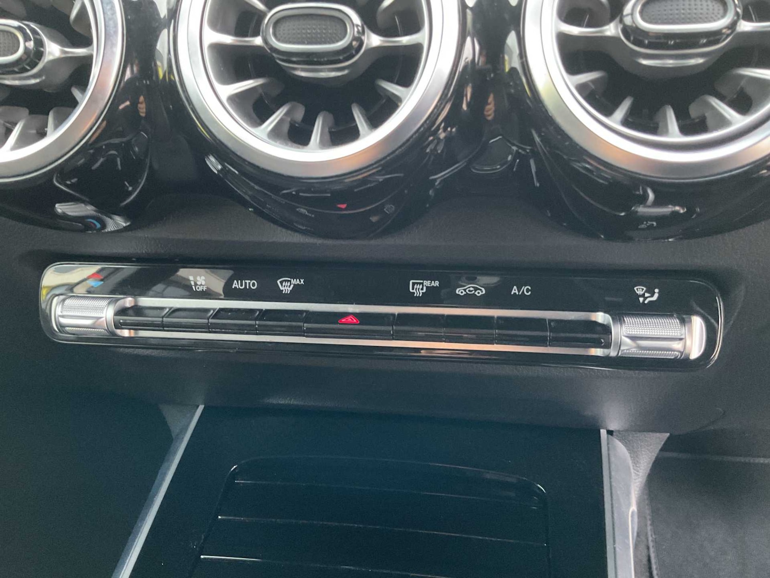 Used Mercedes-Benz GLB 2024 for sale - 76501866: Photo 31