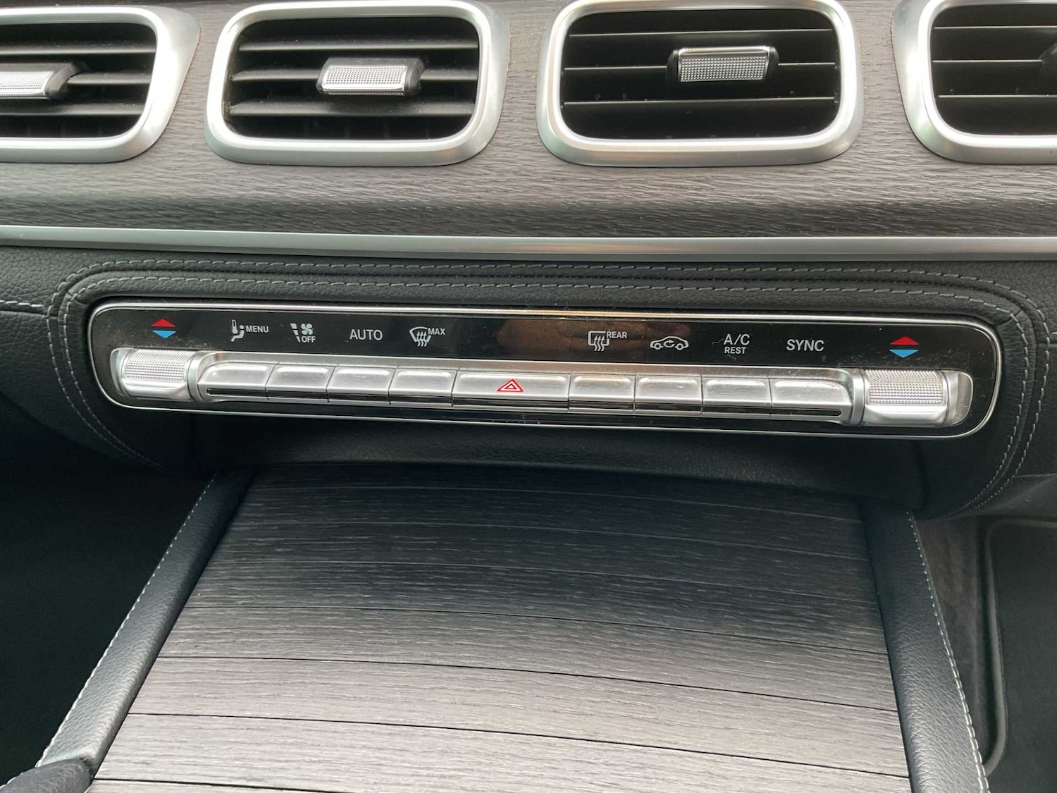 Used Mercedes-Benz GLS 2021 for sale - 76125908: Photo 31