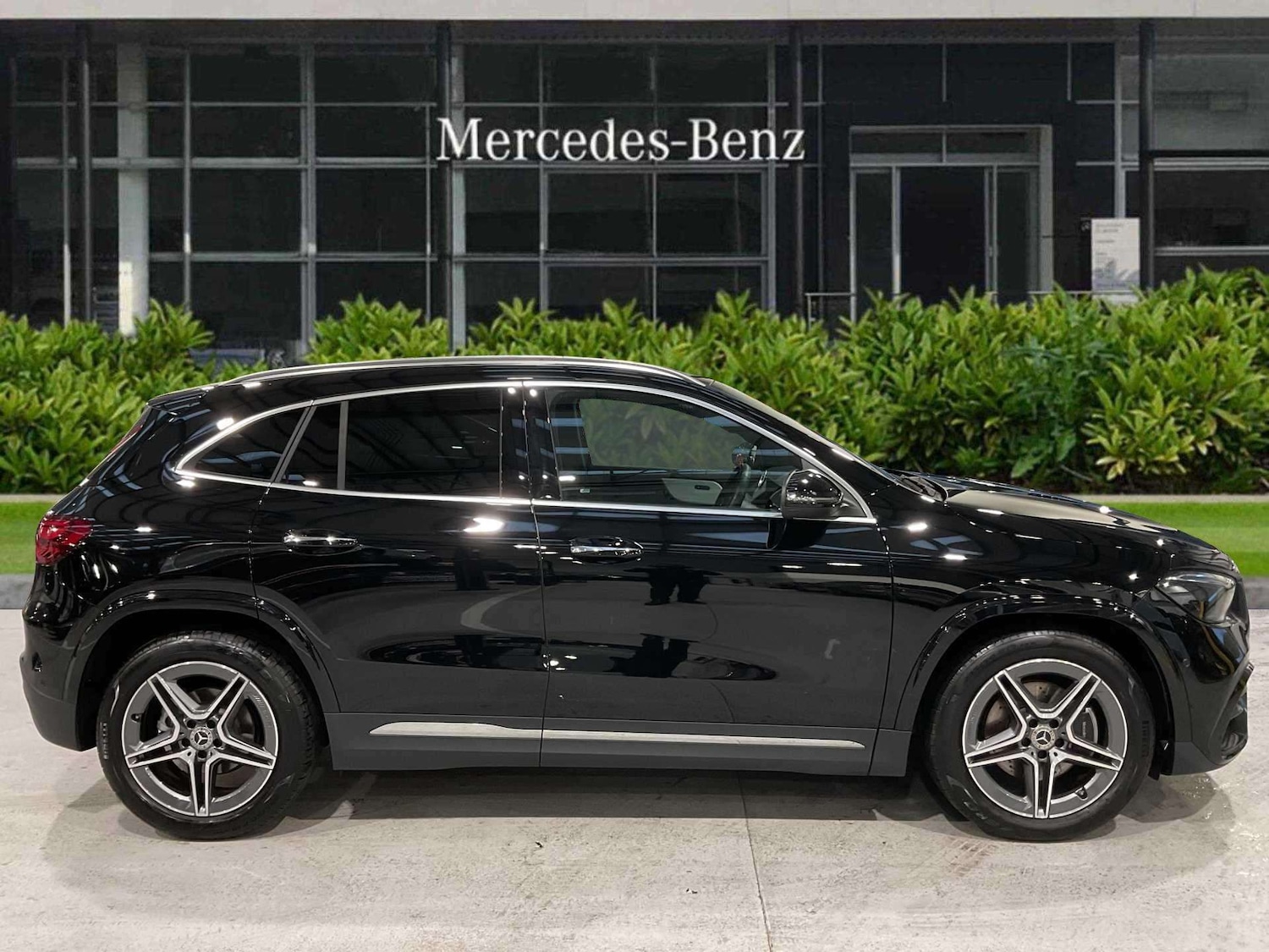 Used Mercedes-Benz GLA 2023 for sale - 76774374: Photo 2