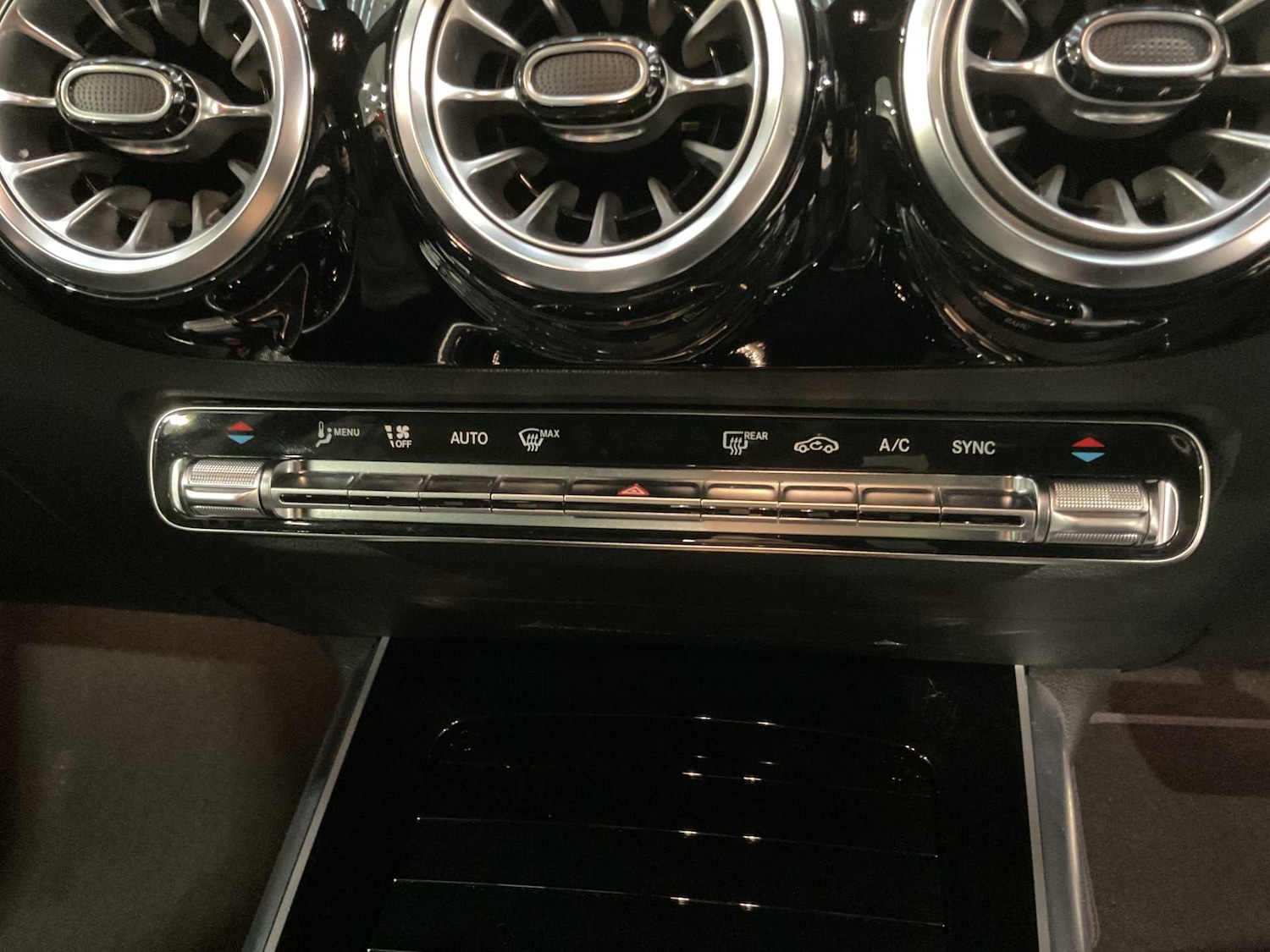 Used Mercedes-Benz GLA 2023 for sale - 76774374: Photo 31