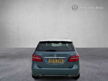 Used Mercedes-Benz B Class 2015 for sale - 77601176: Photo
