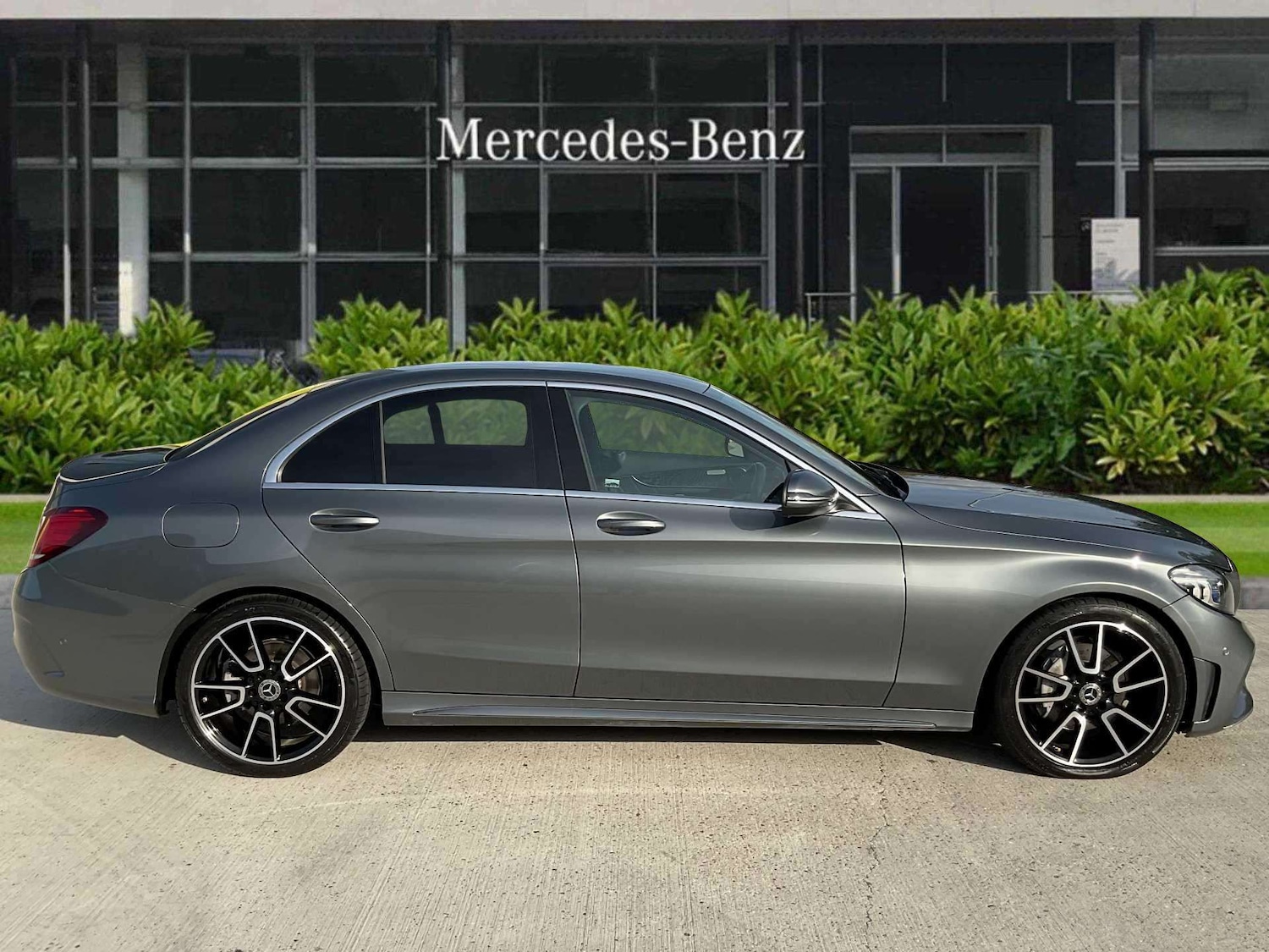 Used Mercedes-Benz C Class 2019 for sale - 76594268: Photo 2