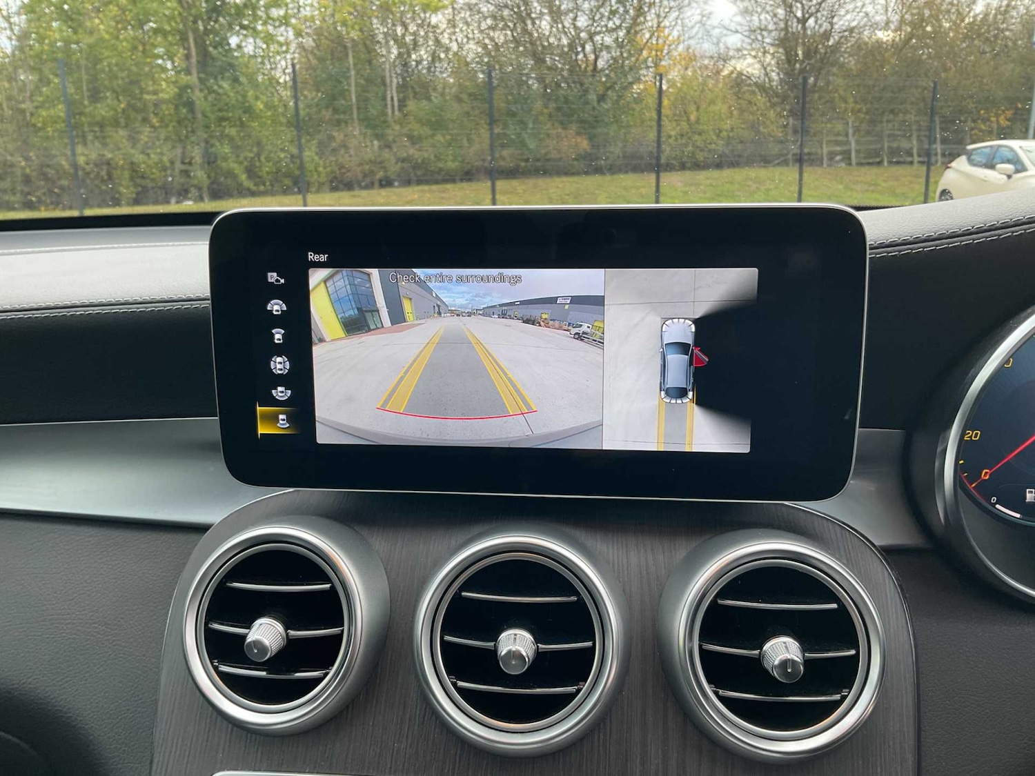 Used Mercedes-Benz GLC 2022 for sale - 76435641: Photo 34