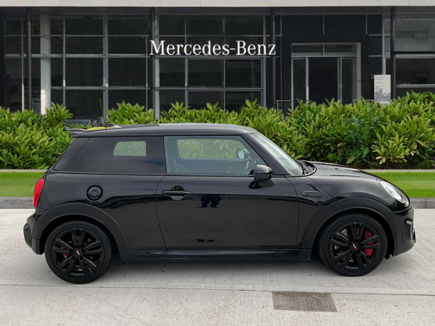 Used MINI Hatch 2018 for sale - 76916023: Photo 2