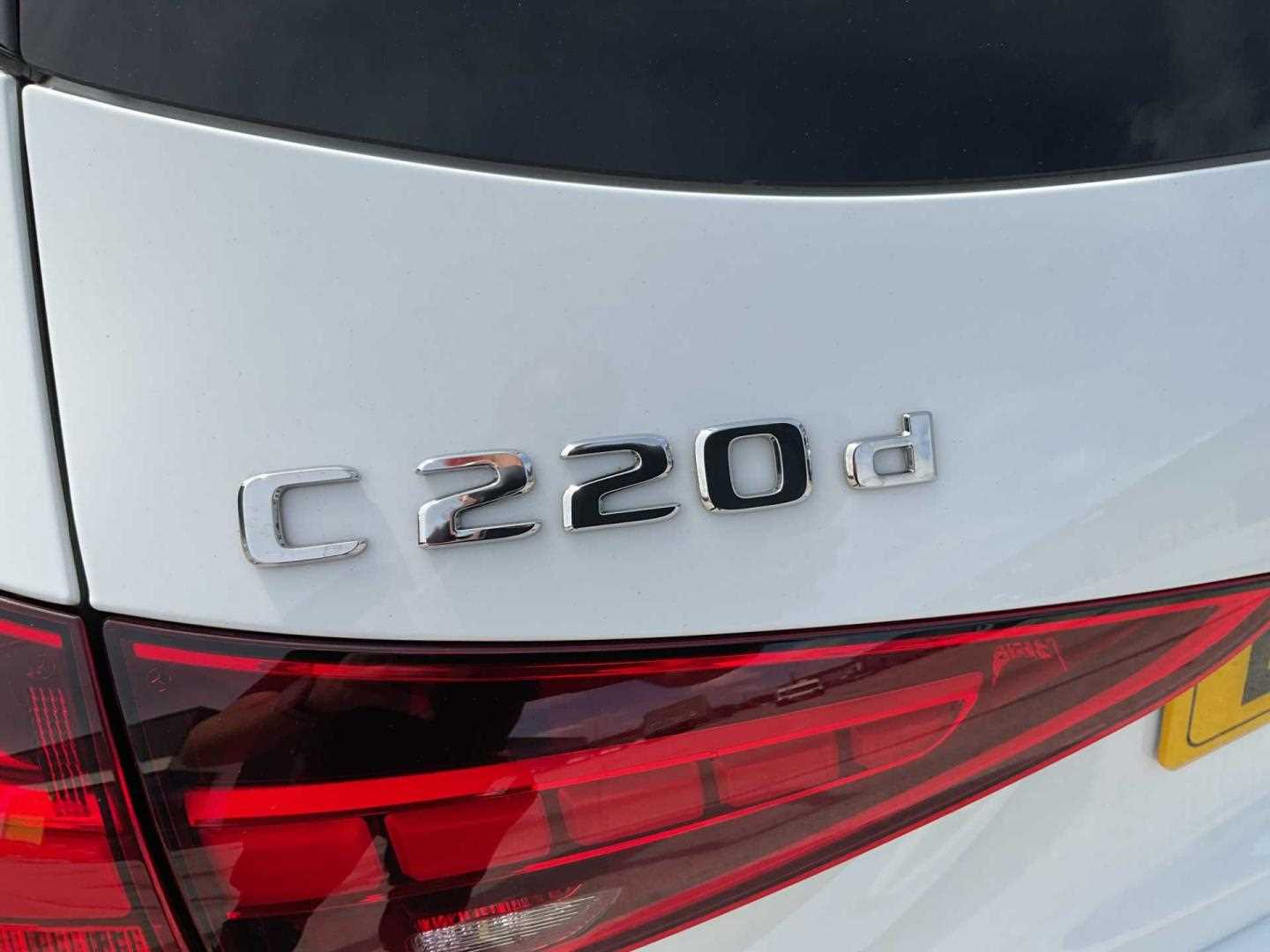 Used Mercedes-Benz C Class 2024 for sale - 76889828: Photo 12