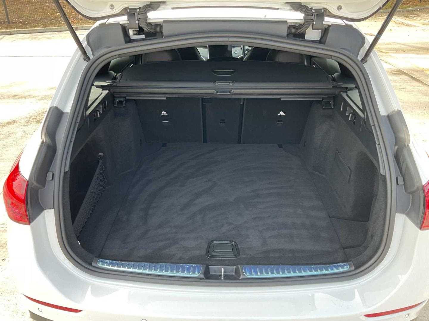 Used Mercedes-Benz C Class 2024 for sale - 76889828: Photo 17