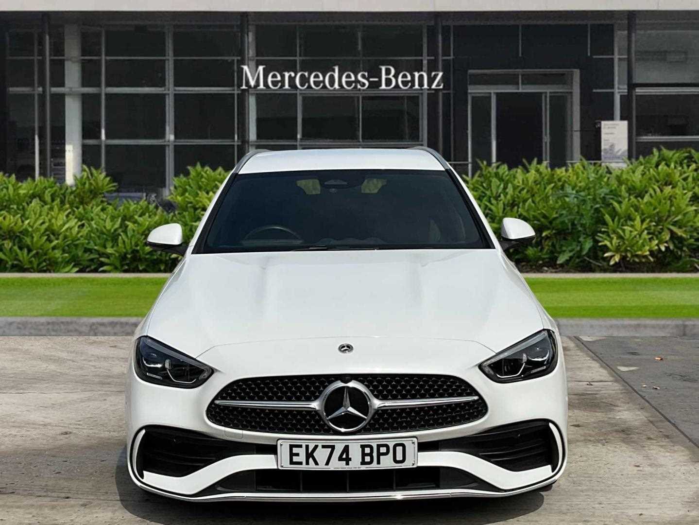 Used Mercedes-Benz C Class 2024 for sale - 76889828: Photo 2