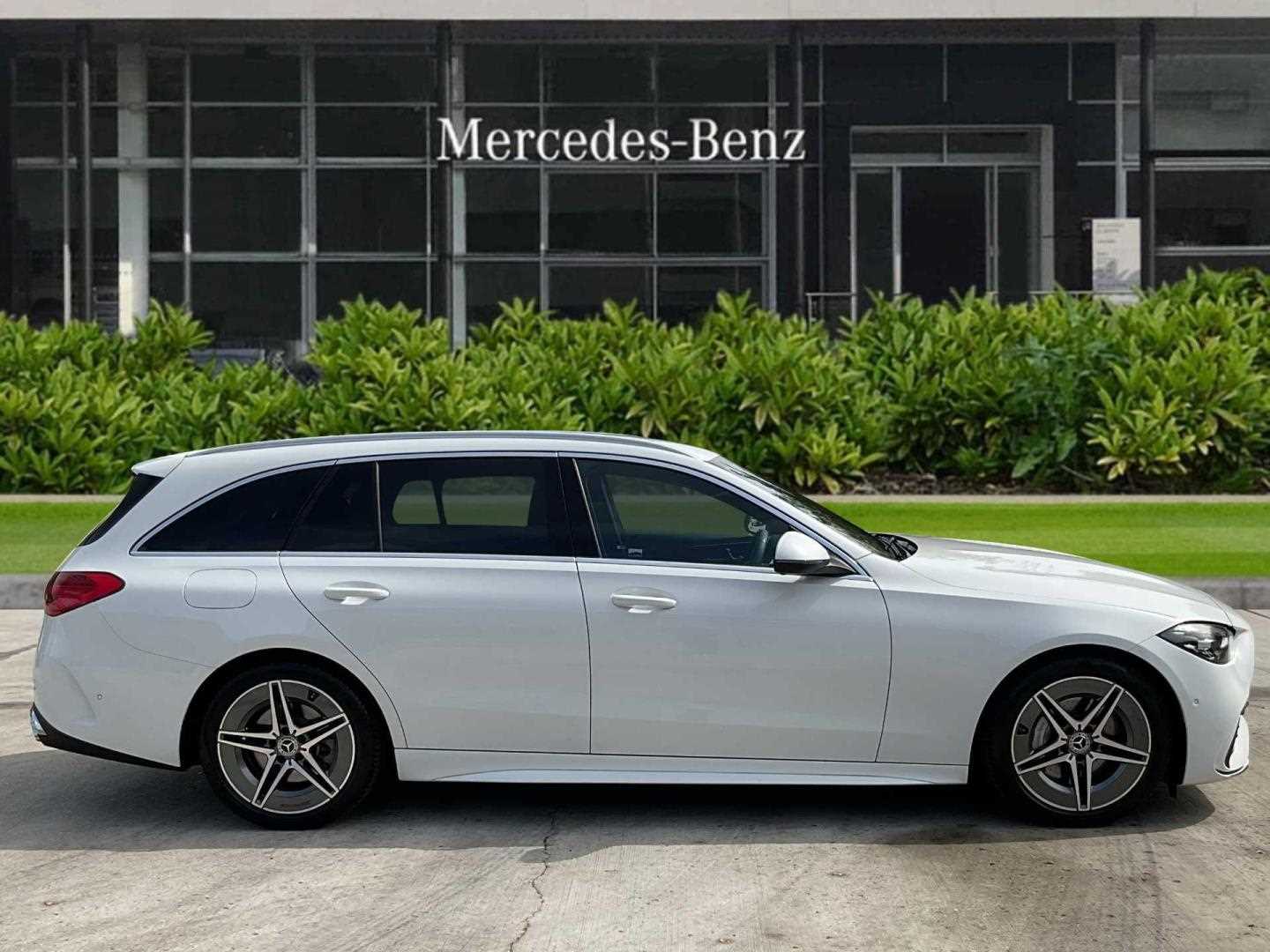 Used Mercedes-Benz C Class 2024 for sale - 76889828: Photo 3