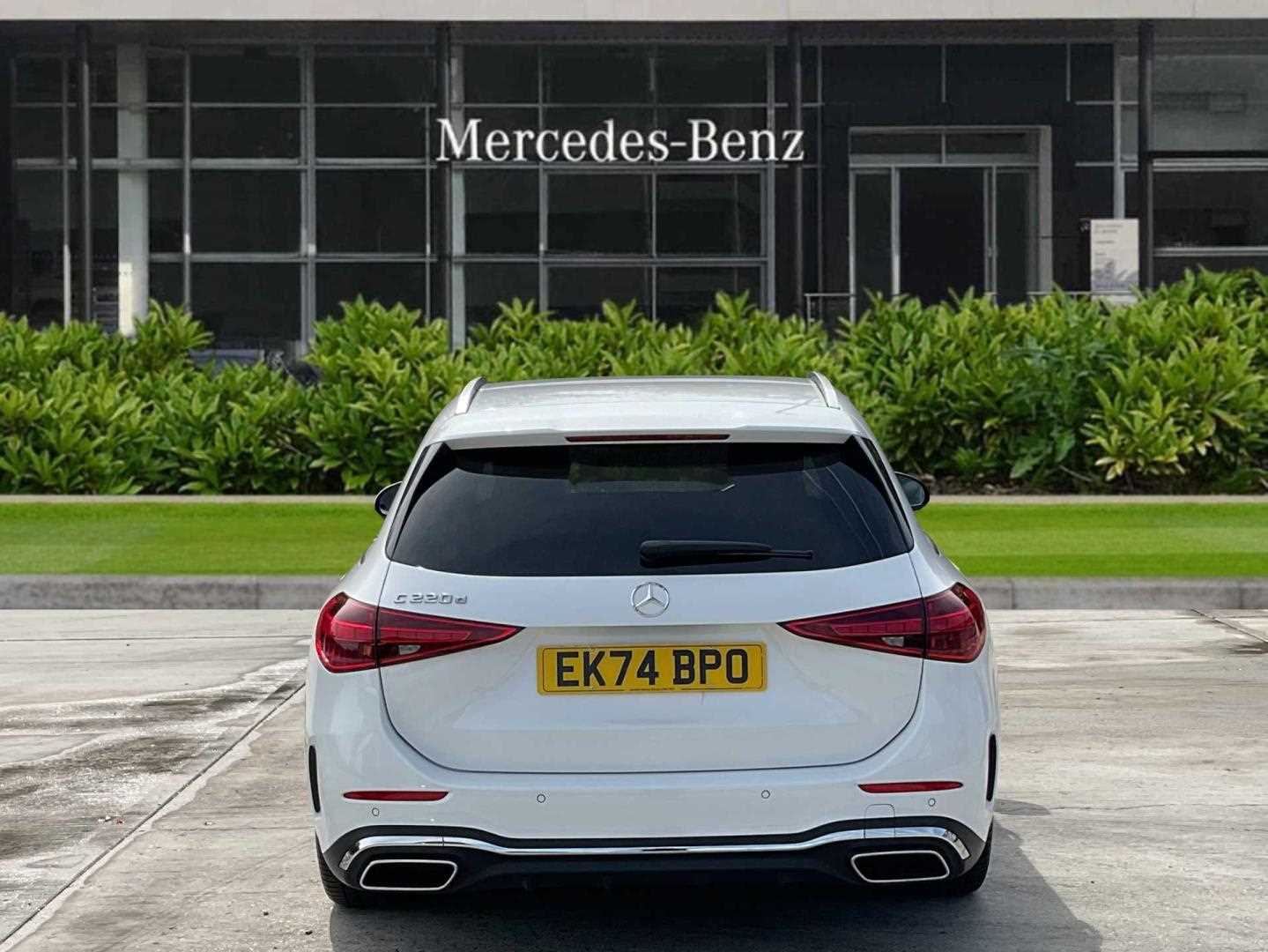 Used Mercedes-Benz C Class 2024 for sale - 76889828: Photo 5