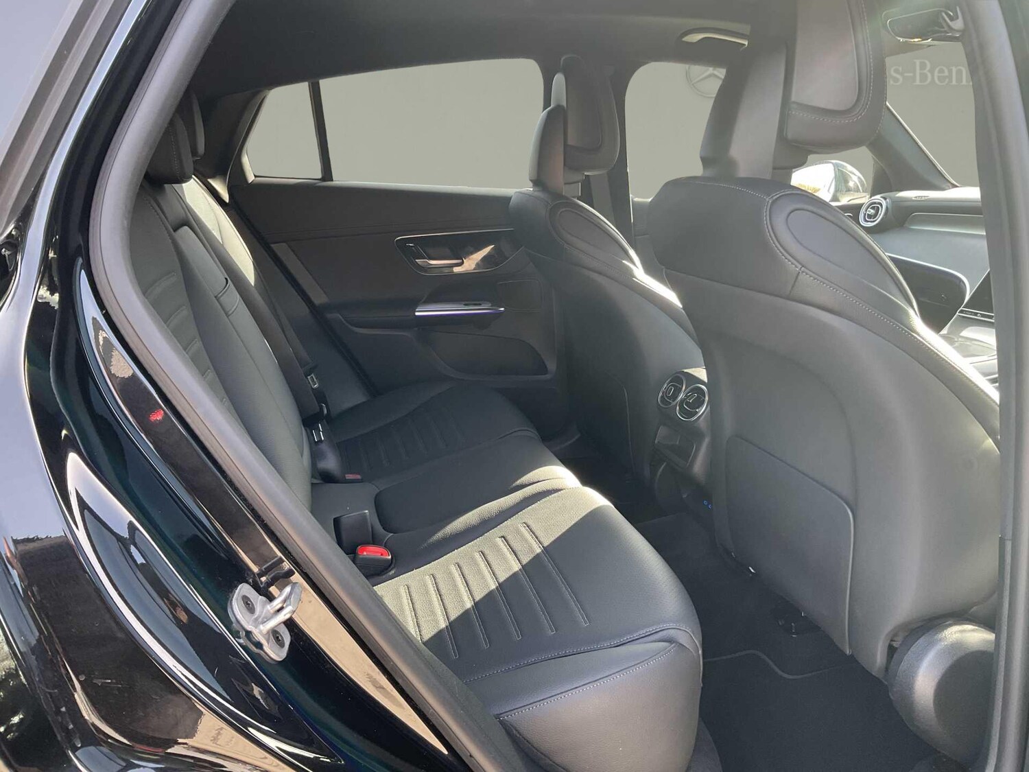 Used Mercedes-Benz GLC 2024 for sale - 77577338: Photo 19