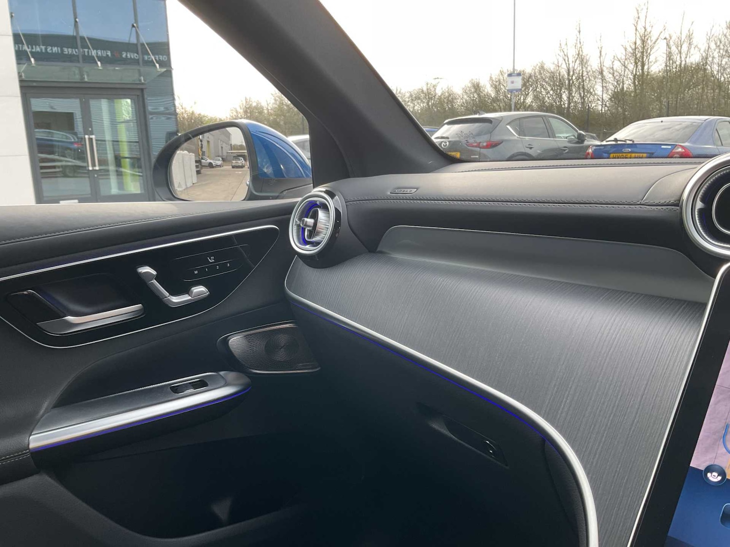 Used Mercedes-Benz GLC 2023 for sale - 77389986: Photo 35