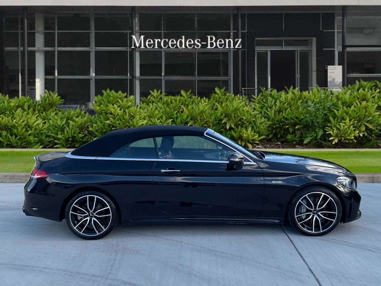 Used Mercedes-Benz C Class 2023 for sale - 76329354: Photo 2