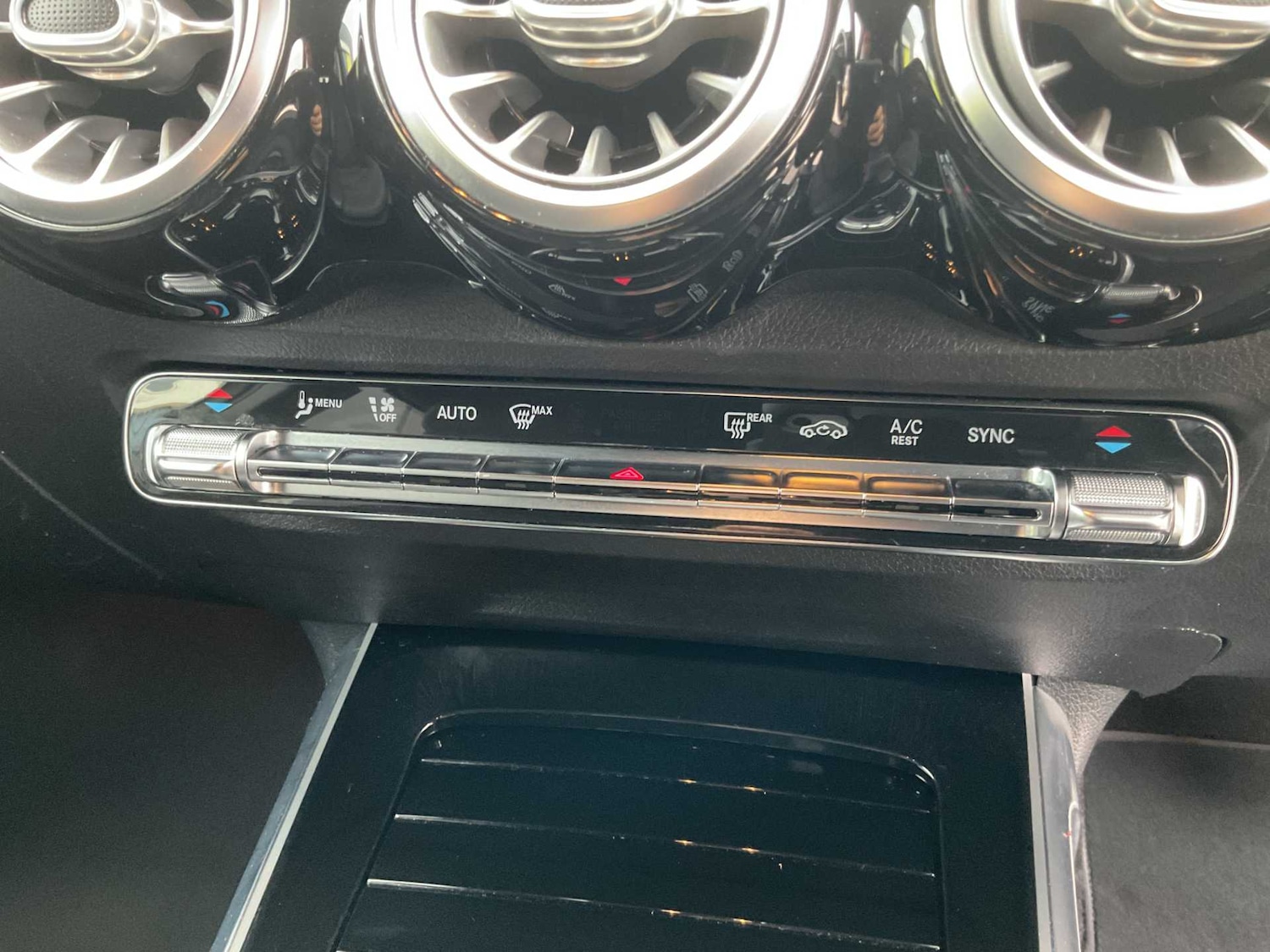 Used Mercedes-Benz GLB 2021 for sale - 76460180: Photo 31