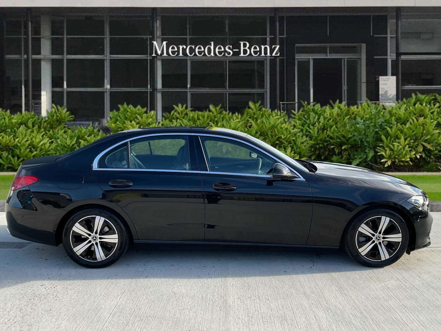 Used Mercedes-Benz C Class 2022 for sale - 76575902: Photo 2