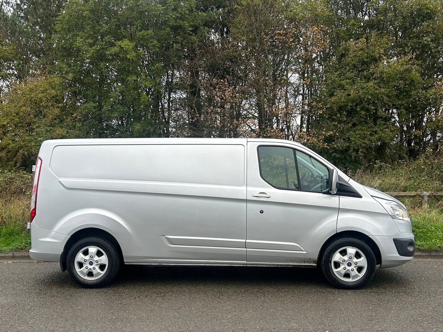 Used Ford Transit Custom 2017 for sale - 76363028: Photo 4