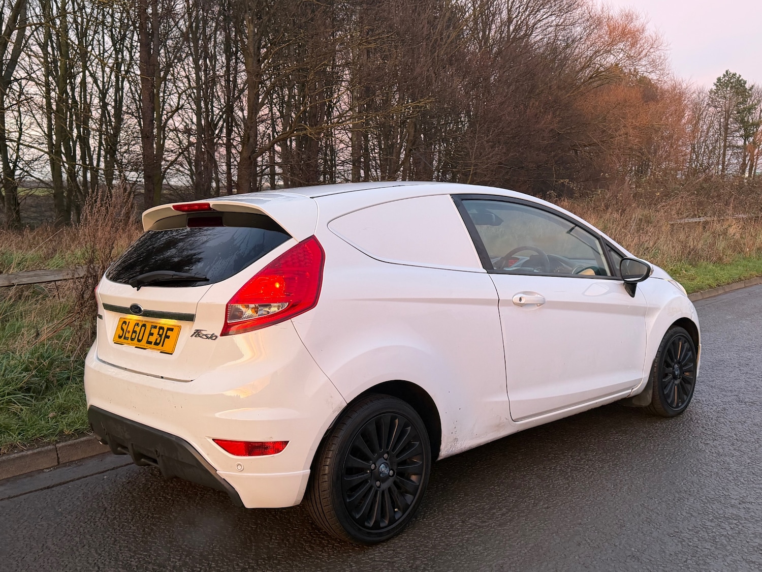 Used Ford Fiesta 2010 for sale - 77609361: Photo 4