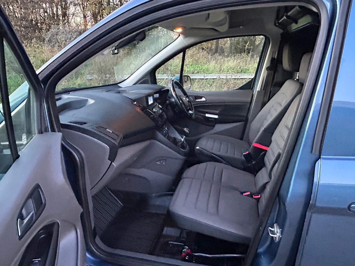 Used Ford Transit Connect 2020 for sale - 76611121: Photo 8