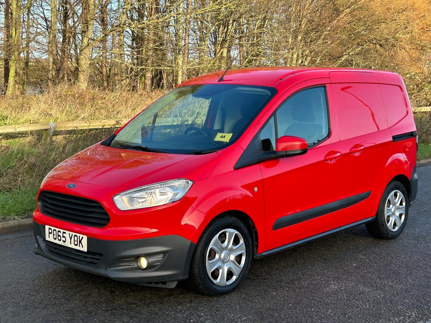 Used Ford Transit Courier 2015 for sale - 76892619: Photo 2