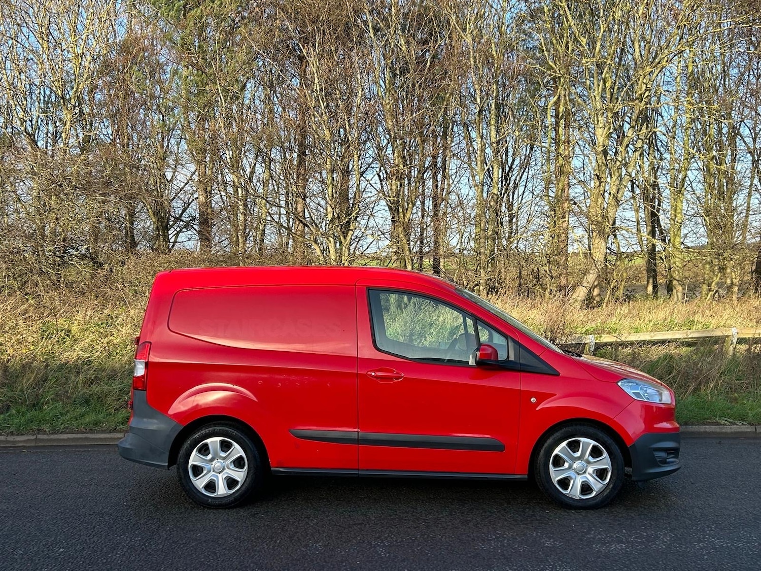 Used Ford Transit Courier 2015 for sale - 76892619: Photo 3
