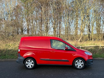 Used Ford Transit Courier 2015 for sale - 76892619: Photo