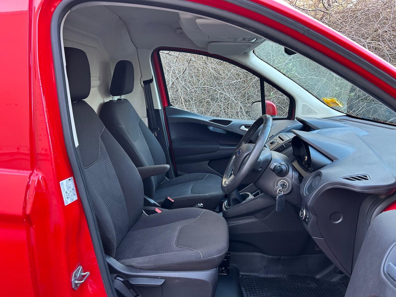 Used Ford Transit Courier 2015 for sale - 76892619: Photo 7