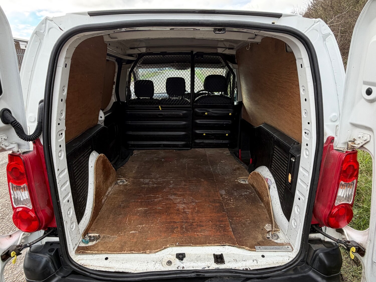 Used Peugeot Partner 2012 for sale - 77570301: Photo 9