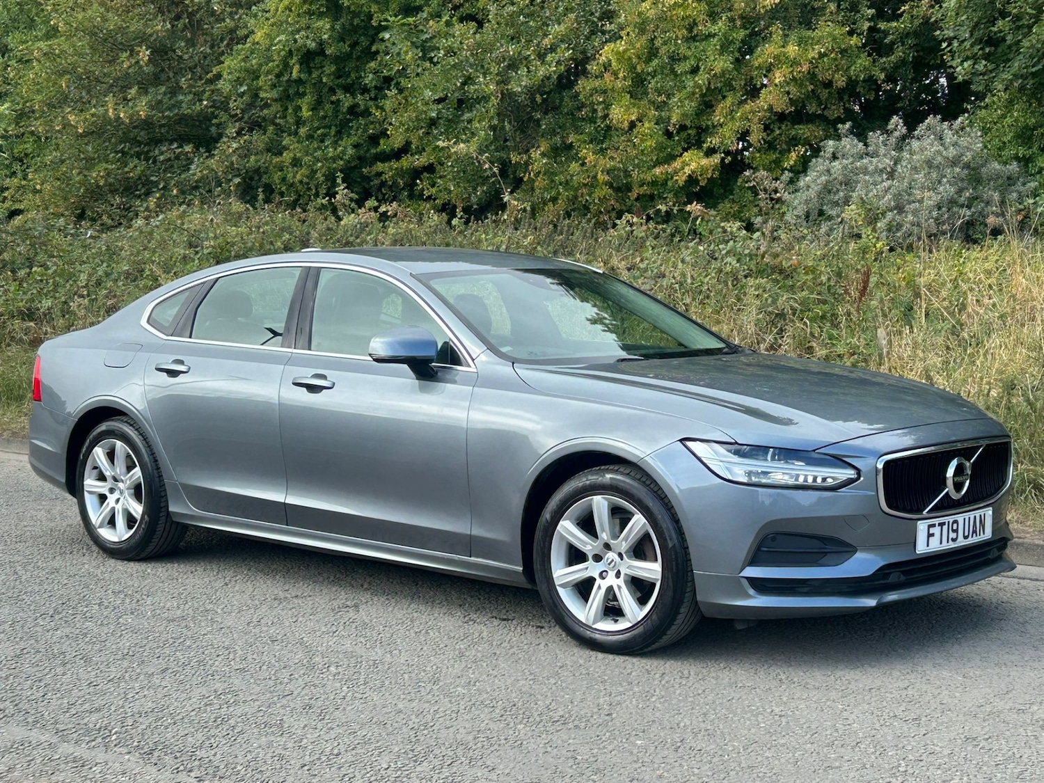 Used Volvo S90 2019 for sale - 76477031: Photo 2