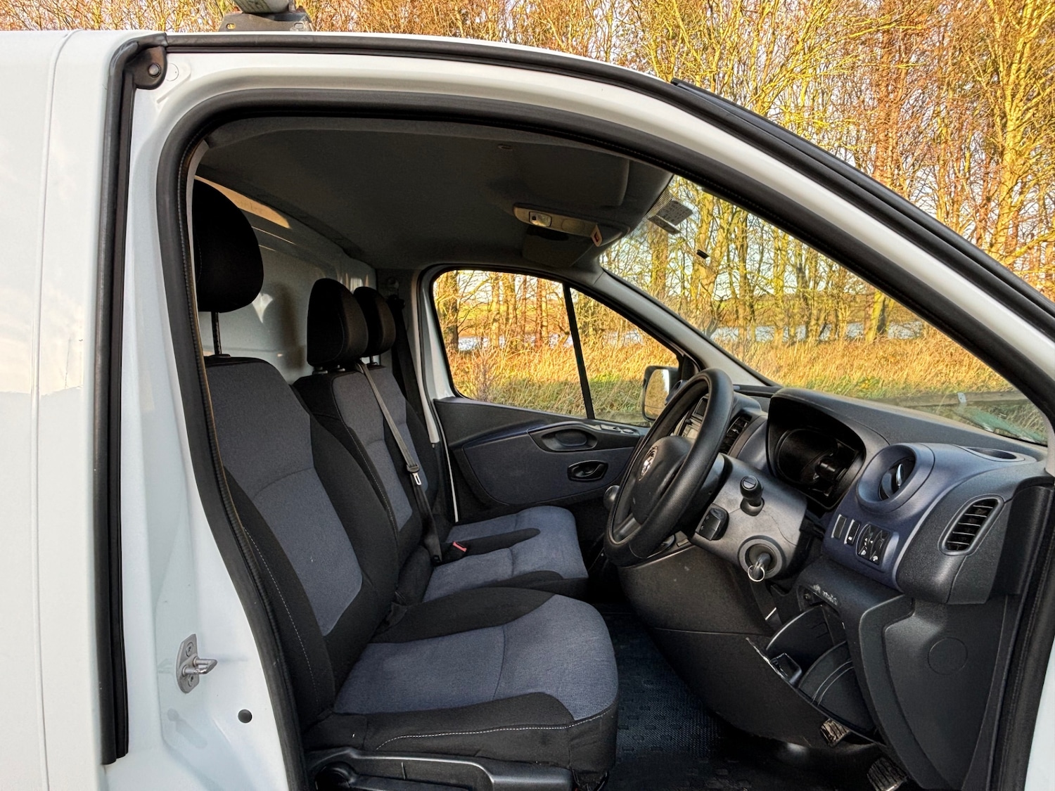 Used Vauxhall Vivaro 2015 for sale - 76960270: Photo 7