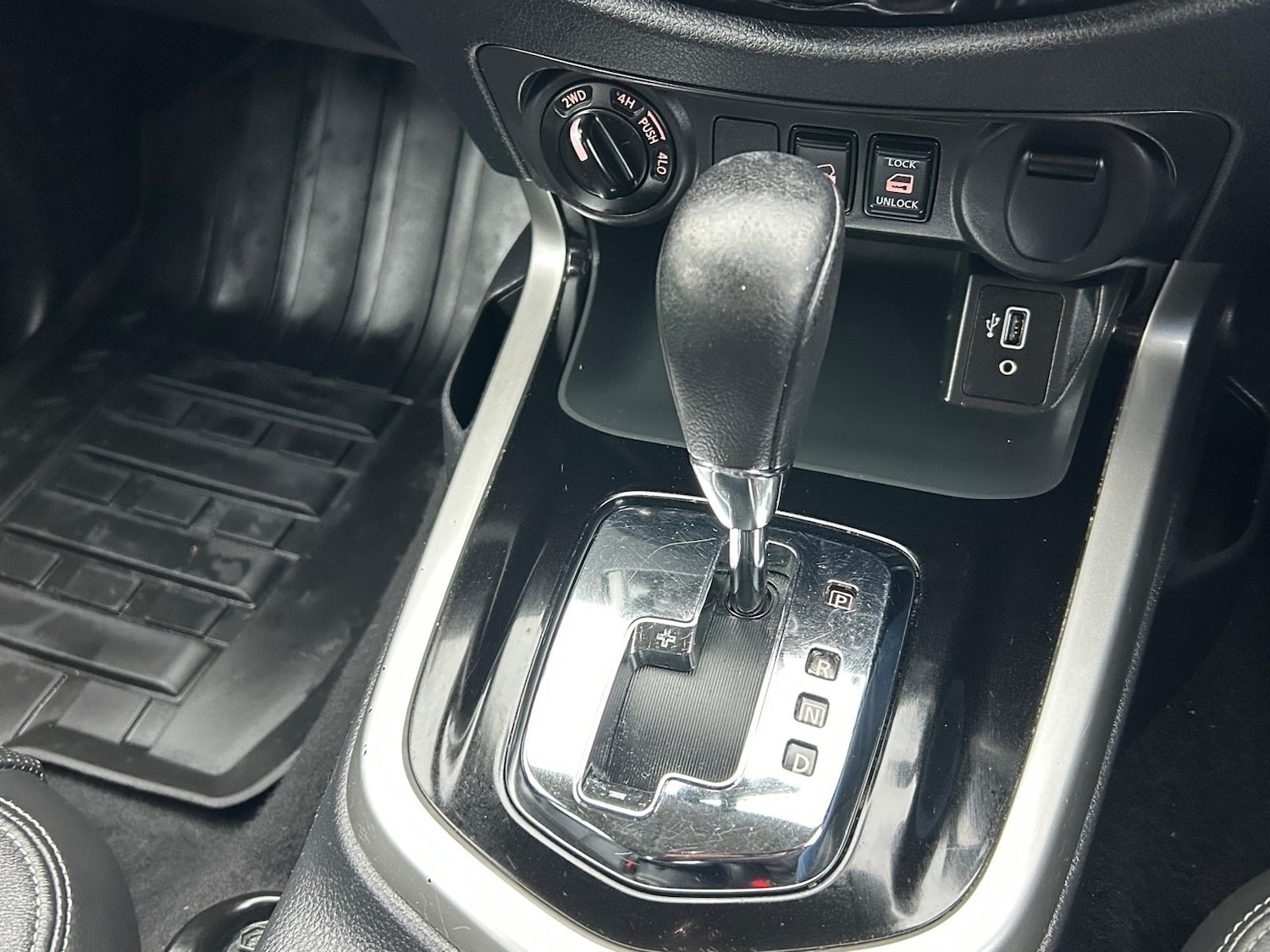 Used Nissan Navara 2019 for sale - 76625300: Photo 12