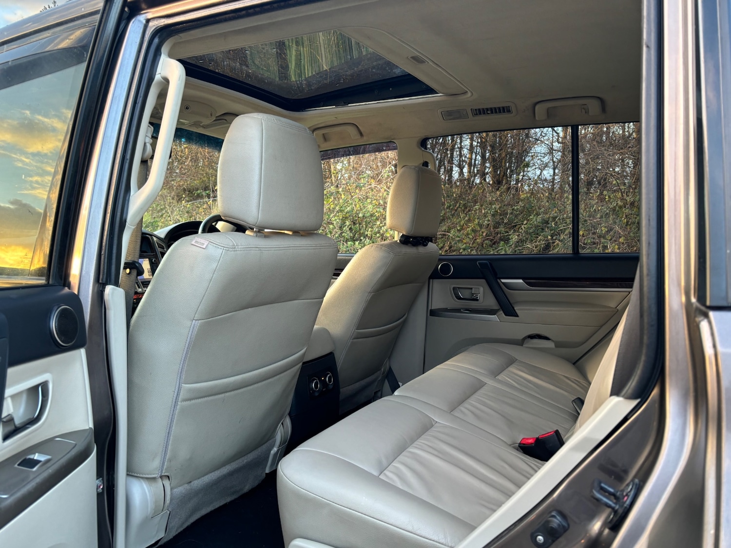 Used Mitsubishi Shogun 2015 for sale - 76692645: Photo 11