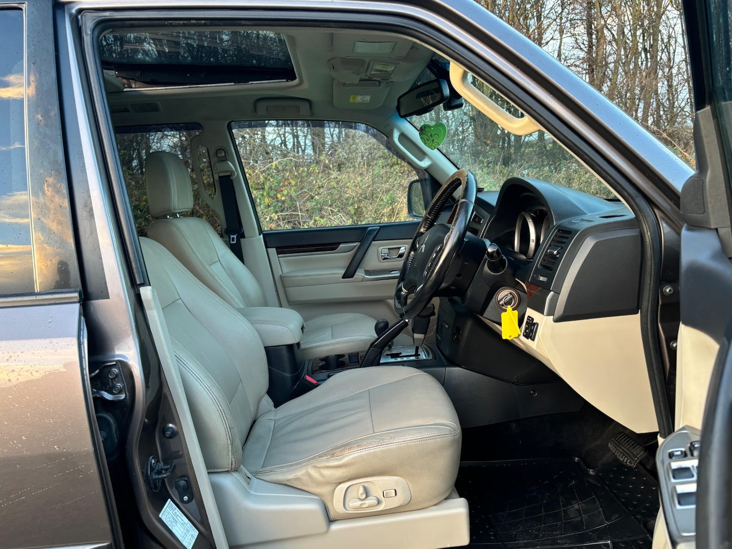 Used Mitsubishi Shogun 2015 for sale - 76692645: Photo 7