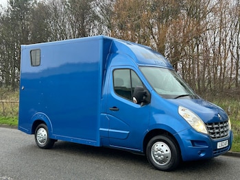 Renault Master feature image