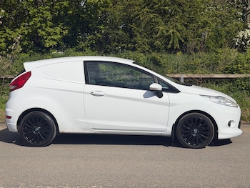 Used Ford Fiesta 2010 for sale - 78777216: Photo