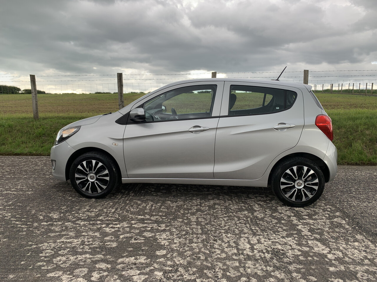 Used Vauxhall Viva 2015 for sale - 76554083: Photo 3