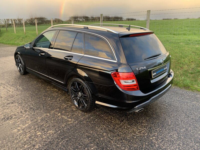 Used Mercedes-Benz C Class 2013 for sale - 76627440: Photo 4