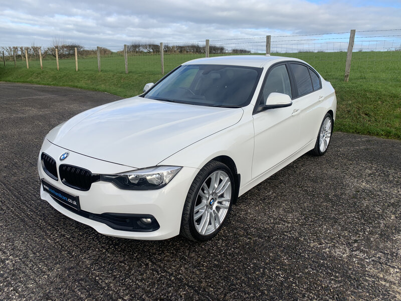 Used BMW 3 Series 2015 for sale - 76609415: Photo 2