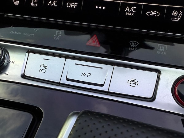Used Audi RS6 Avant 2020 for sale - 76227704: Photo 16