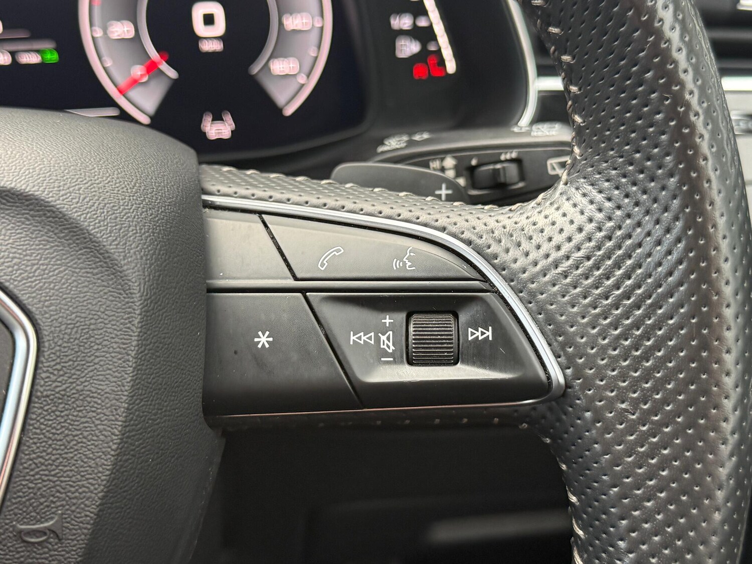 Used Audi Q8 for sale - 77646703: Photo 12